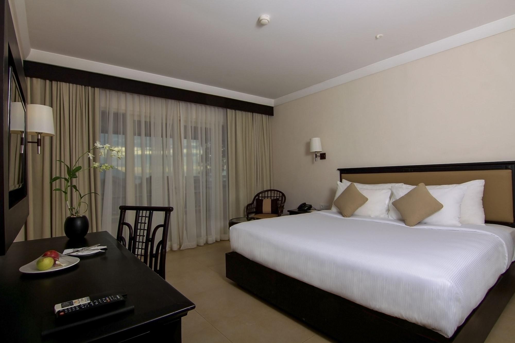 Hotel Grand Luley Manado Exterior foto