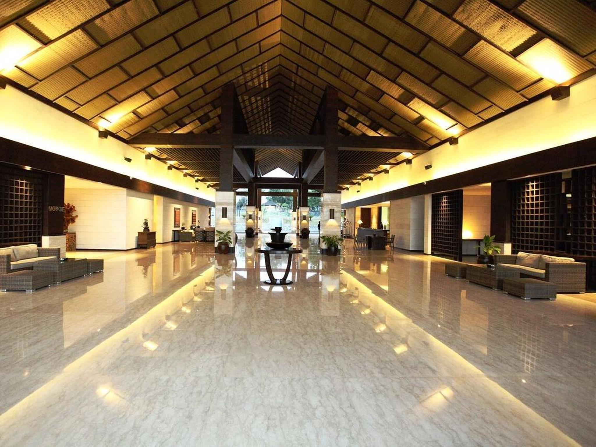 Hotel Grand Luley Manado Exterior foto